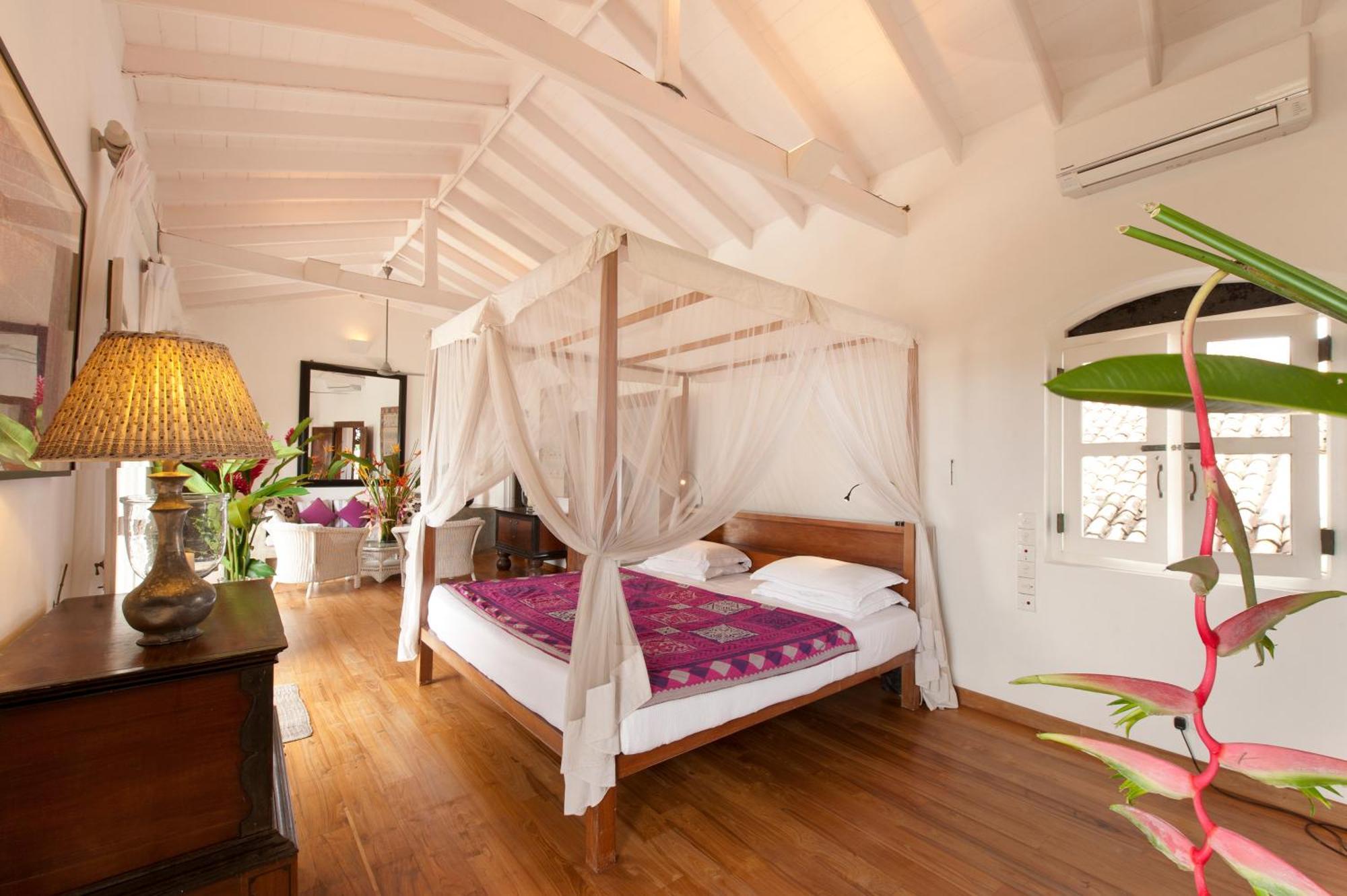 A 03 Bedroom Villa In Galle Fort With Roof Terrace & Pool Exterior photo